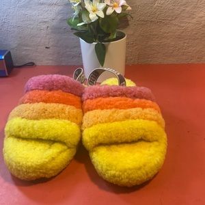 Girls Ugg slippers SZ 3